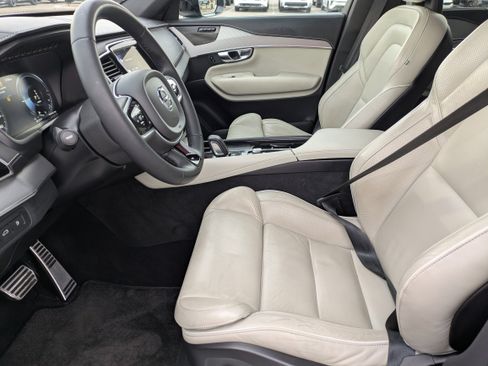 Used 2022 Volvo XC90 T8 R-Design w/ Advanced Package image 26