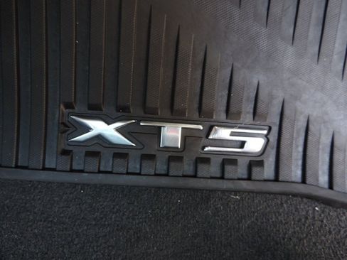 Used 2019 Cadillac XT5 Luxury image 24