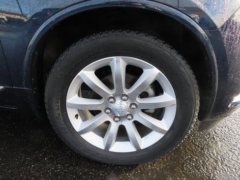 Used 2017 Buick Enclave Premium w/ Experience Buick Package image 9