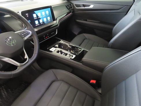 New 2026 Volkswagen Atlas Cross Sport SEL AWD/4WD image 23