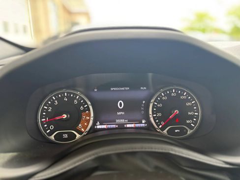 Used 2020 Jeep Renegade Altitude AWD/4WD image 37