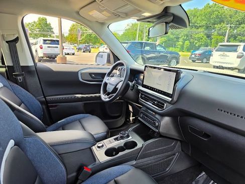 Used 2025 Ford Bronco Sport Outer Banks AWD/4WD image 11