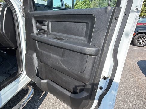 Used 2024 RAM 2500 Tradesman w/ Chrome Appearance Group AWD/4WD image 18