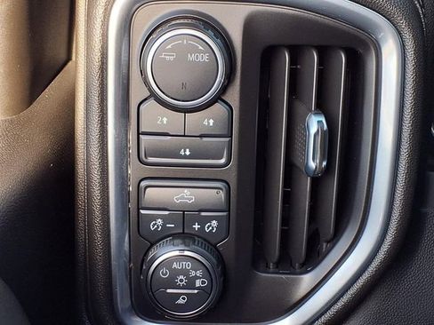 Used 2023 Chevrolet Silverado 2500 LT AWD/4WD image 17