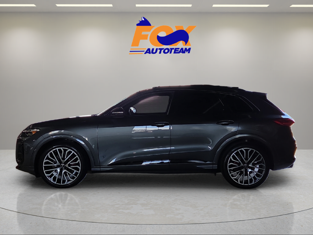 Used 2025 Audi SQ5 Premium Plus AWD/4WD image 2