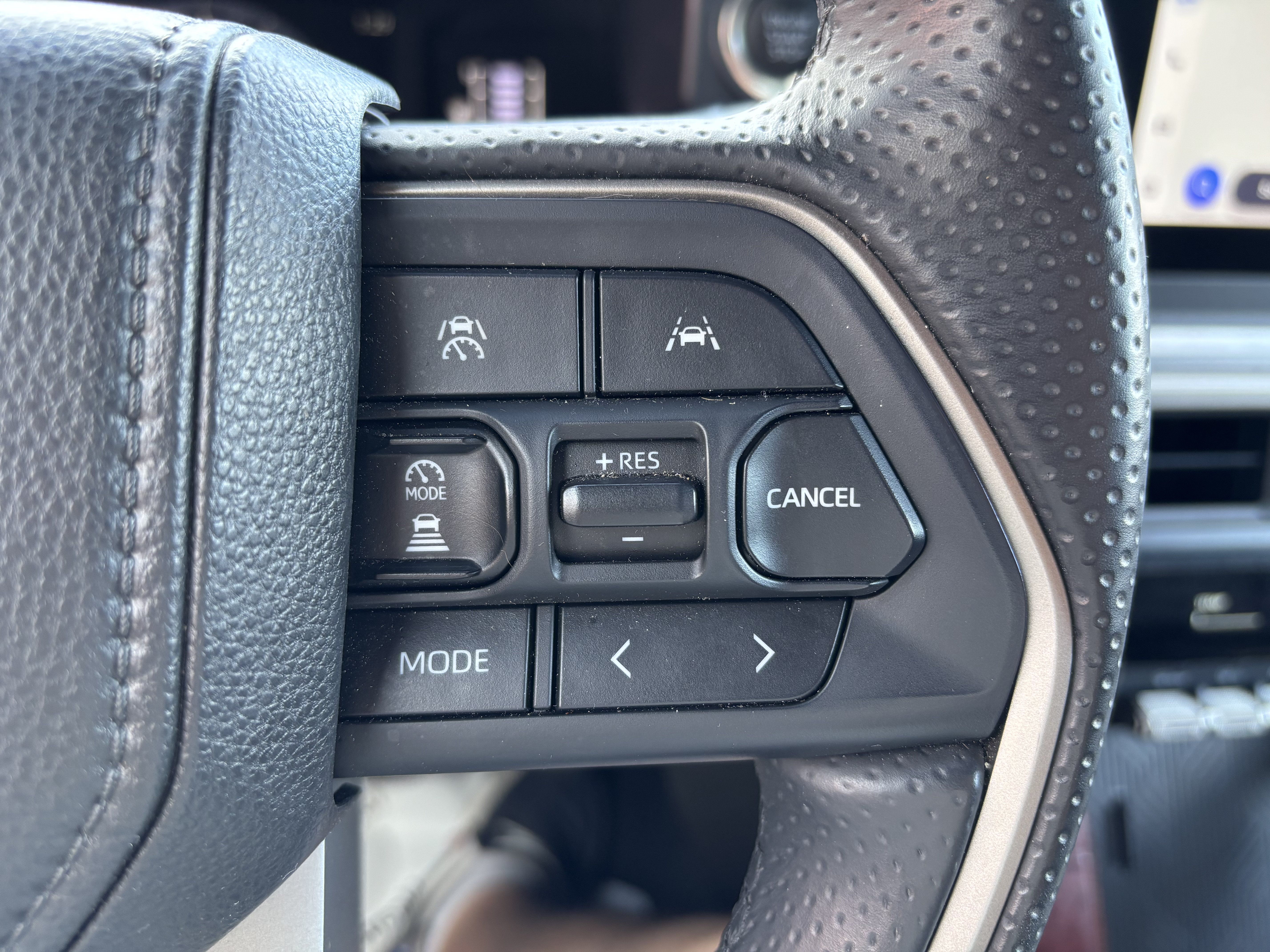 Used 2025 Toyota 4Runner SR5 AWD/4WD image 20
