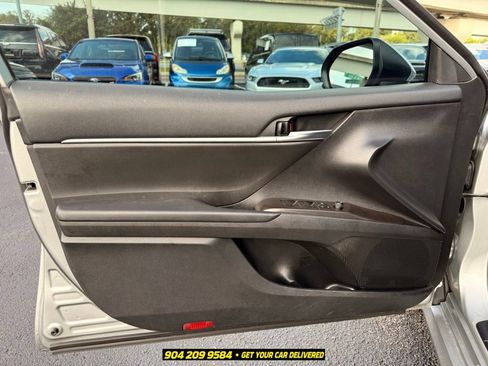 Used 2022 Toyota Camry LE FWD image 23