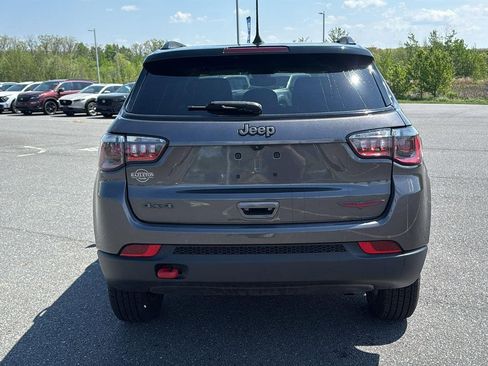 Used 2022 Jeep Compass Trailhawk w/ Trailhawk Convenience Group AWD/4WD image 7