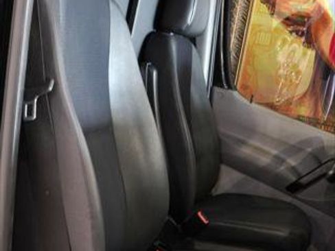 Used 2018 Mercedes-Benz Sprinter 2500 image 14