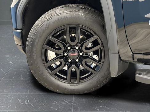 Used 2025 GMC Sierra 1500 Elevation image 38