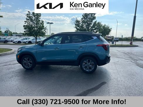 Used 2024 Kia Seltos S AWD/4WD image 9