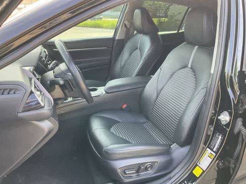 Used 2024 Toyota Camry SE w/ Convenience Package FWD image 12