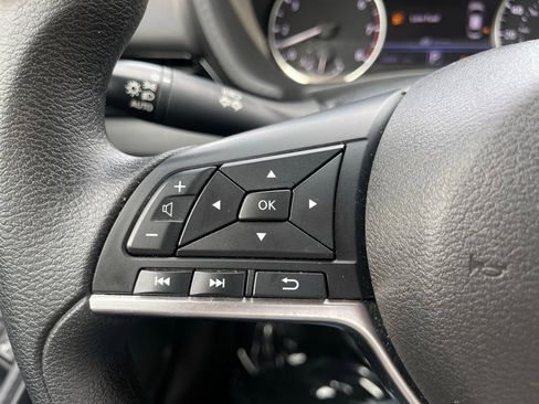 Used 2024 Nissan Sentra SV FWD image 16