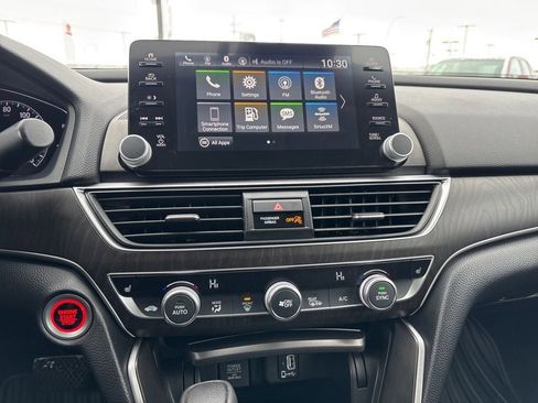 Used 2018 Honda Accord EX image 18