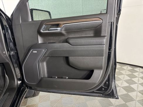 Used 2023 Chevrolet Silverado 1500 LT Trail Boss w/ Convenience Package II image 26