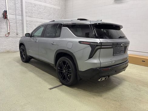 Used 2026 Chevrolet Traverse High Country AWD/4WD image 7