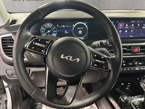 Used 2024 Kia Seltos EX AWD/4WD image 26
