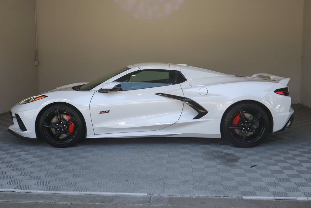 Used 2023 Chevrolet Corvette Stingray Premium Conv w/ Z51 Performance Package RWD image 6