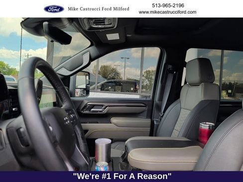 Used 2025 Chevrolet Silverado 2500 ZR2 w/ Technology Package AWD/4WD image 7