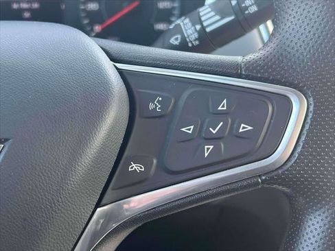 Used 2023 Chevrolet Equinox LS image 21