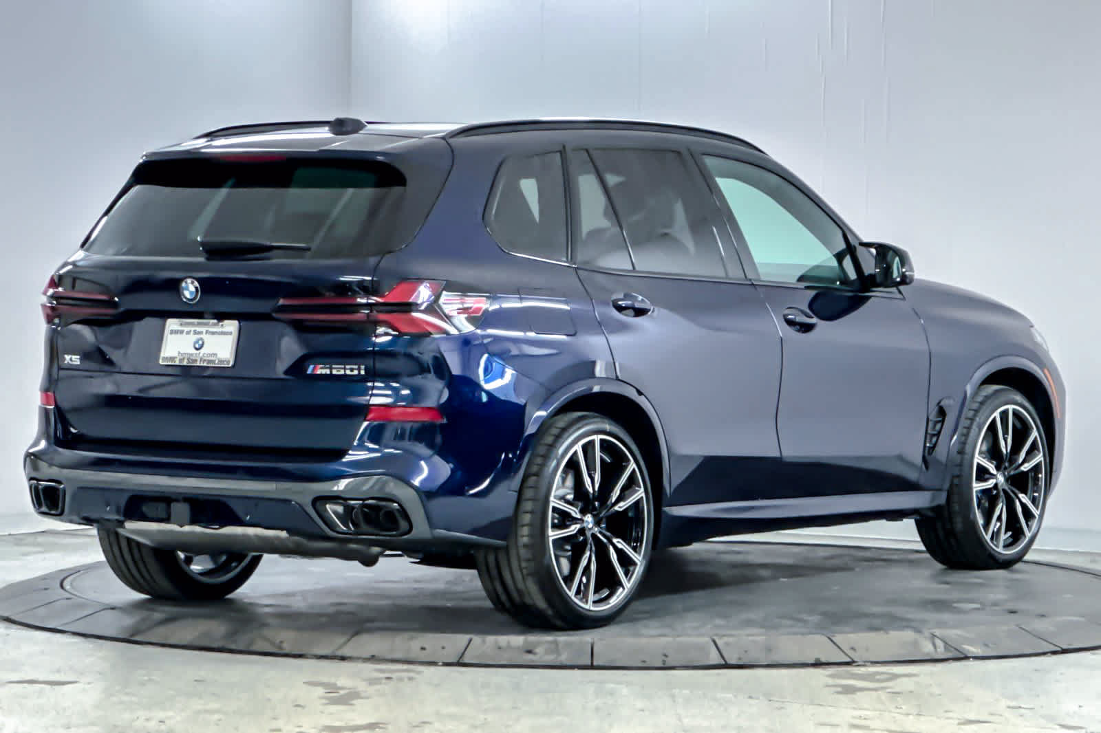 Used 2026 BMW X5 M60i AWD/4WD image 2