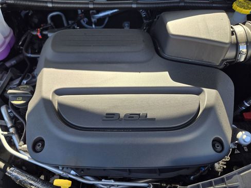 New 2026 Chrysler Pacifica Select image 25