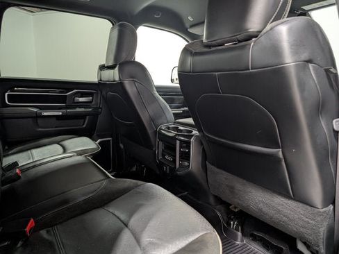 Used 2019 RAM 3500 Laramie AWD/4WD image 17