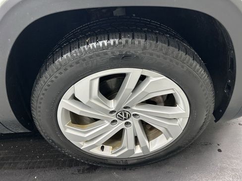 Used 2021 Volkswagen Atlas SE w/ Panoramic Sunroof Package image 8