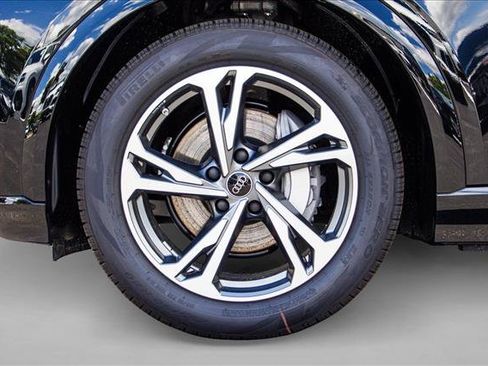 New 2027 Audi Q6 e-tron Prestige AWD/4WD image 9