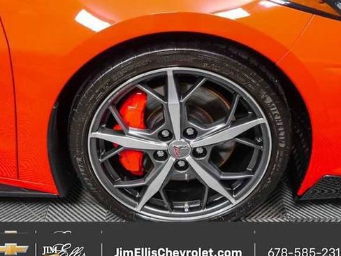 Used 2022 Chevrolet Corvette Stingray Premium Conv w/ Z51 Performance Package image 39