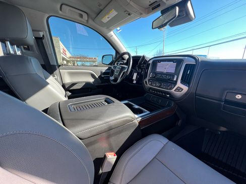 Used 2018 GMC Sierra 1500 SLT image 39