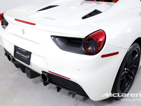Used 2018 Ferrari 488 Spider RWD image 31