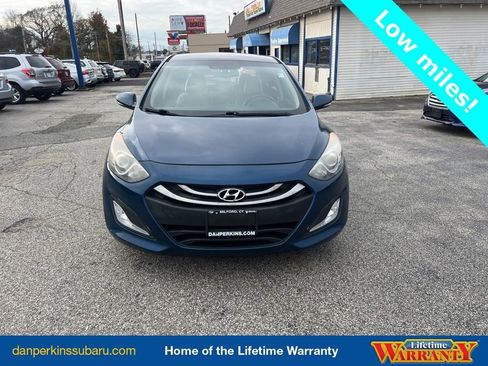 Used 2015 Hyundai Elantra GT w/ Option Group 02 image 8