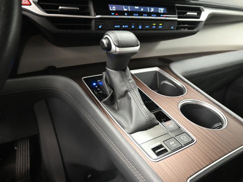 Used 2023 Toyota Sienna XLE image 31