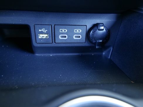Used 2023 Toyota Highlander XSE AWD/4WD image 30
