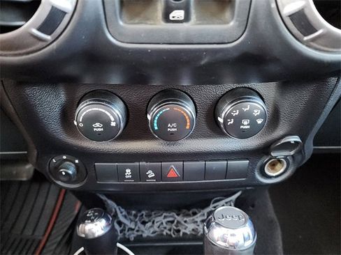 Used 2012 Jeep Wrangler Unlimited Sport image 26