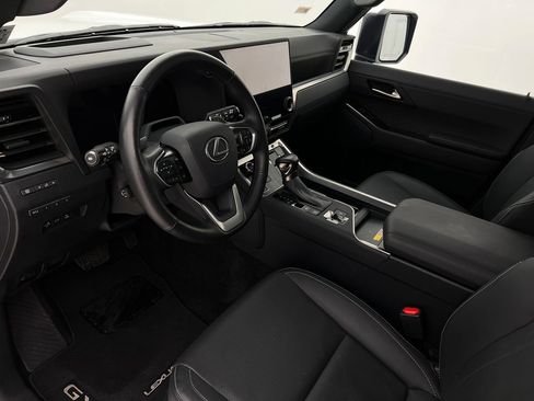 Used 2024 Lexus GX 550 image 12