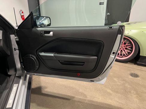 Used 2006 Ford Mustang GT image 33