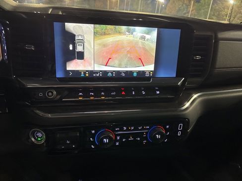 Used 2022 Chevrolet Silverado 1500 LTZ image 18