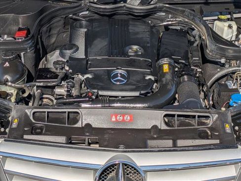 Used 2013 Mercedes-Benz C 250 Sedan image 22