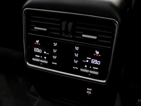 Used 2023 Porsche Cayenne image 68