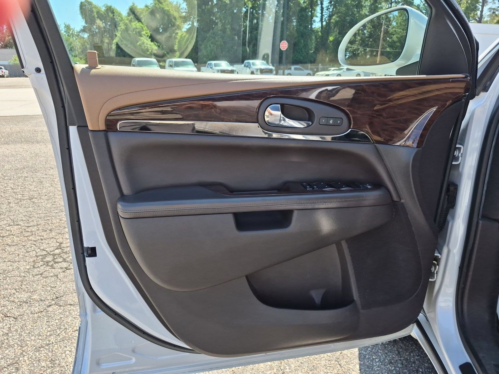 Used 2016 Buick Enclave Leather FWD image 21