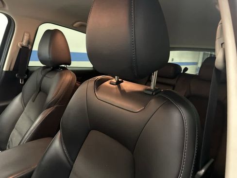 Used 2018 MAZDA CX-5 Touring image 6