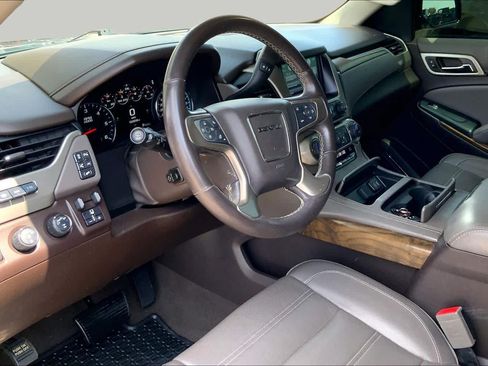 Used 2019 GMC Yukon Denali w/ Denali Ultimate Package AWD/4WD image 18