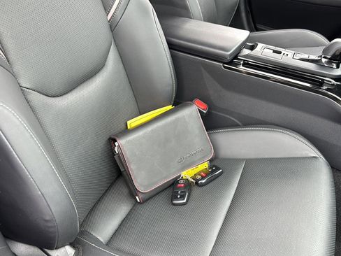 Used 2024 Toyota Prius XLE image 10