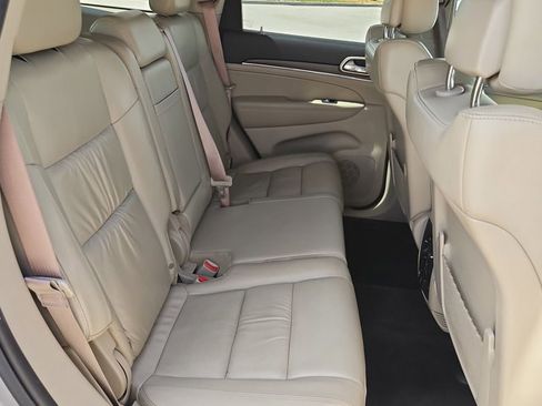 Used 2016 Jeep Grand Cherokee Limited AWD/4WD image 21