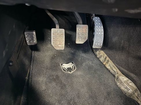 Used 2004 Dodge Viper SRT-10 image 45