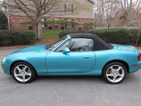 Used 2003 MAZDA MX-5 Miata LS image 3