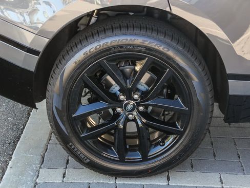 New 2026 Land Rover Range Rover Velar Dynamic SE image 8