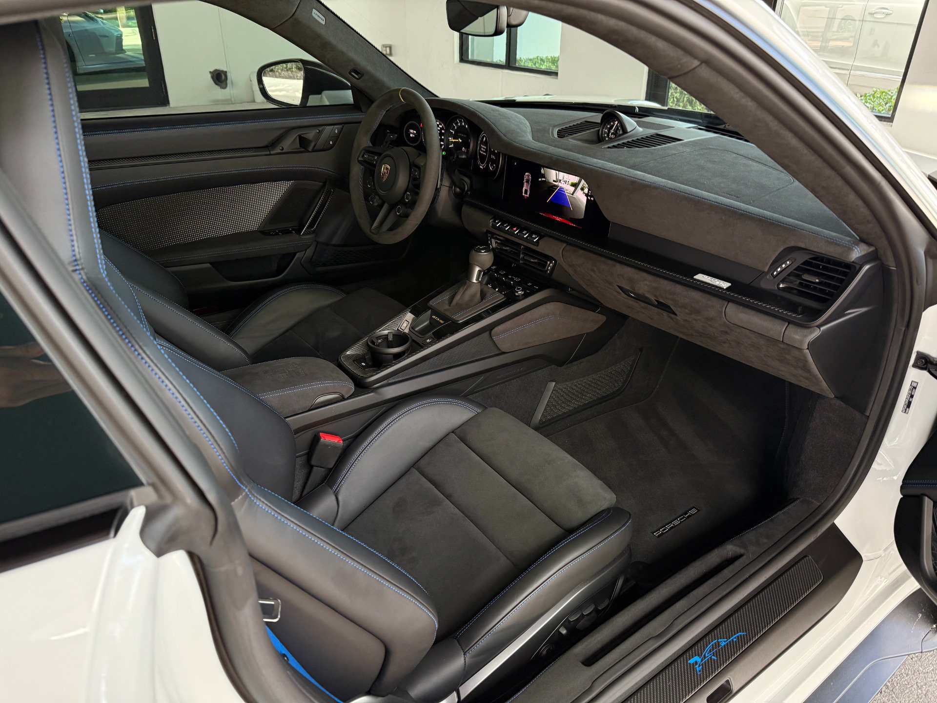 Used 2025 Porsche 911 GT3 RS RWD image 34
